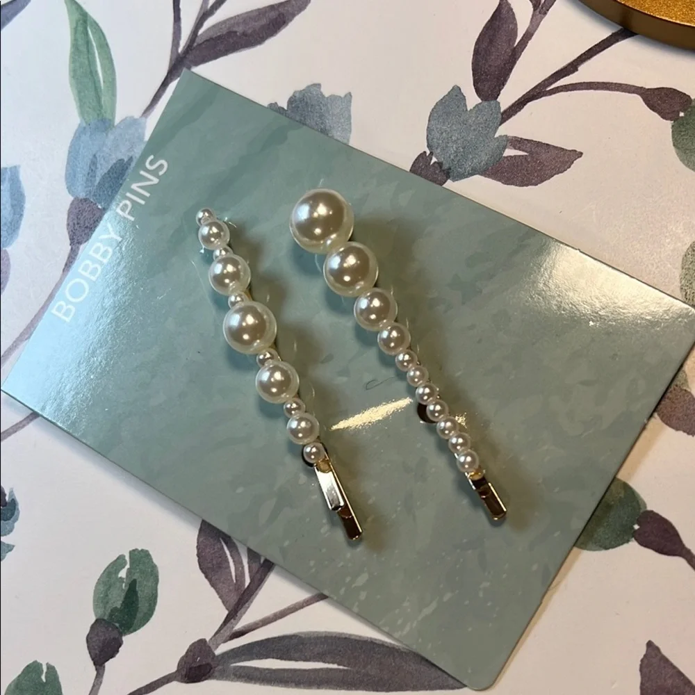 NWT Elegant Pearl Hair Pins Set of Two Coquette